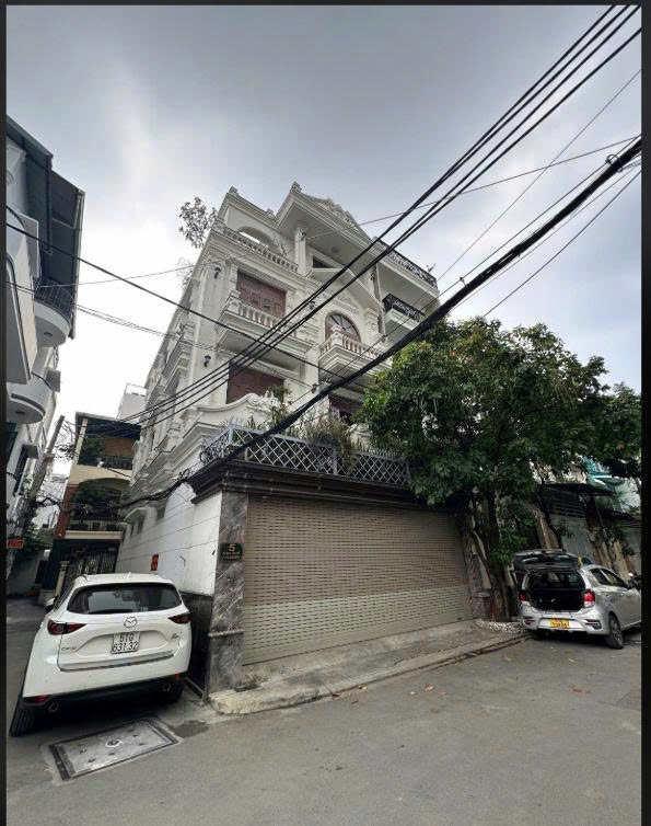 Bán nhà mặt tiền số 5 Yên Thế diện tích: 7,3x13,7m trệt 2 lầu sân thượng