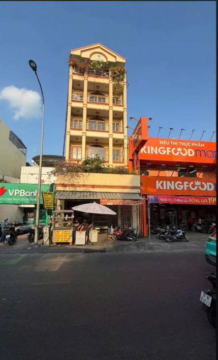 BÁN TÒA KHÁCH SẠN MẶT TIỀN 24 HOÀNG HOA THÁM DIỆN TÍCH: 6,5X34M 7 TẦNG