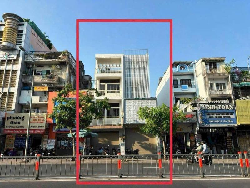 Bán tòa nhà 2 mặt tiền trước sau đường Lý Thái Tổ diện tích: 8,2x30m 4 tầng