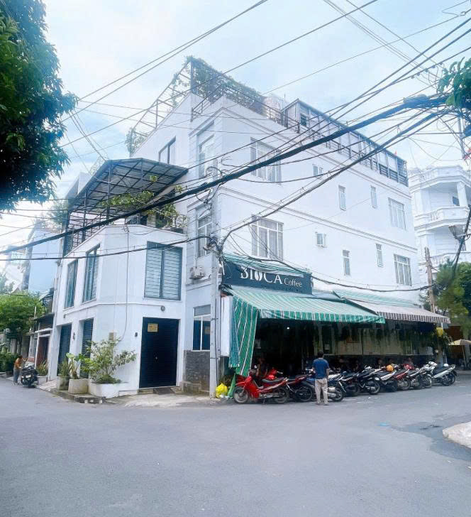 Bán tòa nhà 3 mặt tiền đường Nguyễn Trọng Lội diện tích: 8x18m trệt 4 lầu