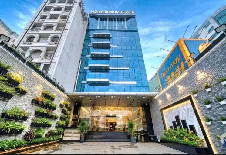 BÁN TÒA NHÀ 546 548 CÁCH MẠNG THÁNG 8 DT: 15X36M (NH 24M) HẦM TRỆT LỬNG 8 LẦU