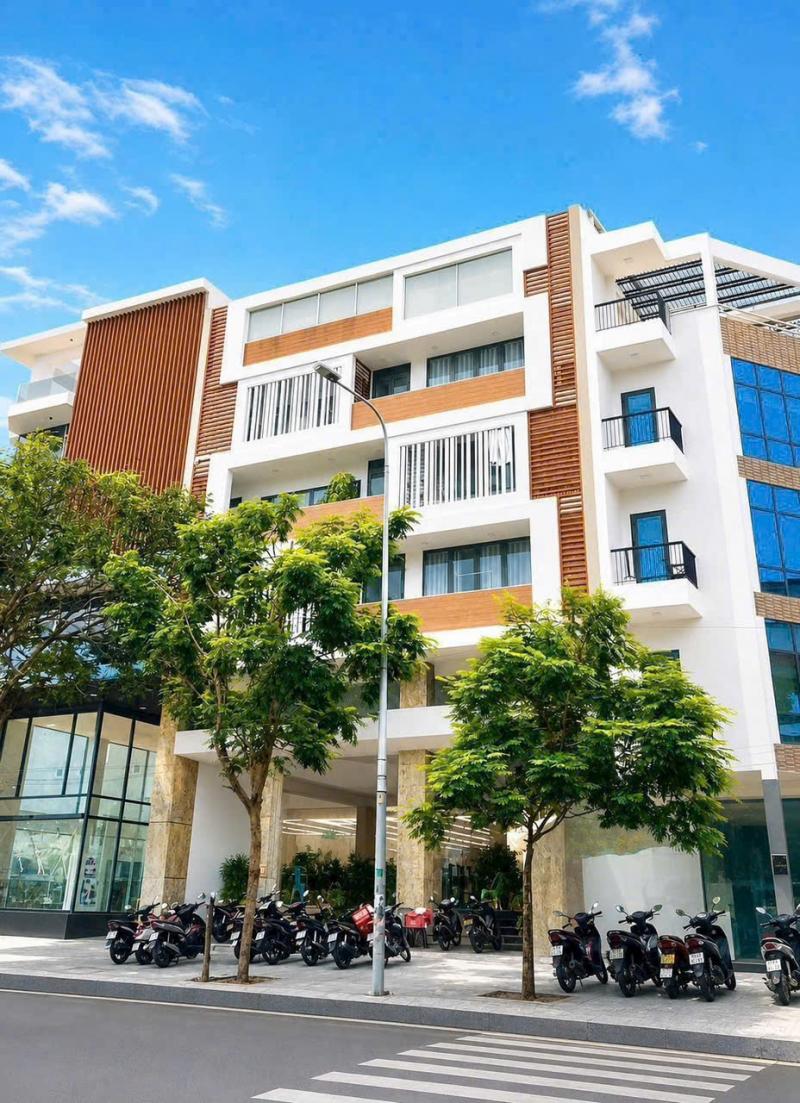Bán tòa nhà CHDV mặt tiền đường Đặng Thùy Trâm diện tích: 13,2x24m hầm 6 tầng