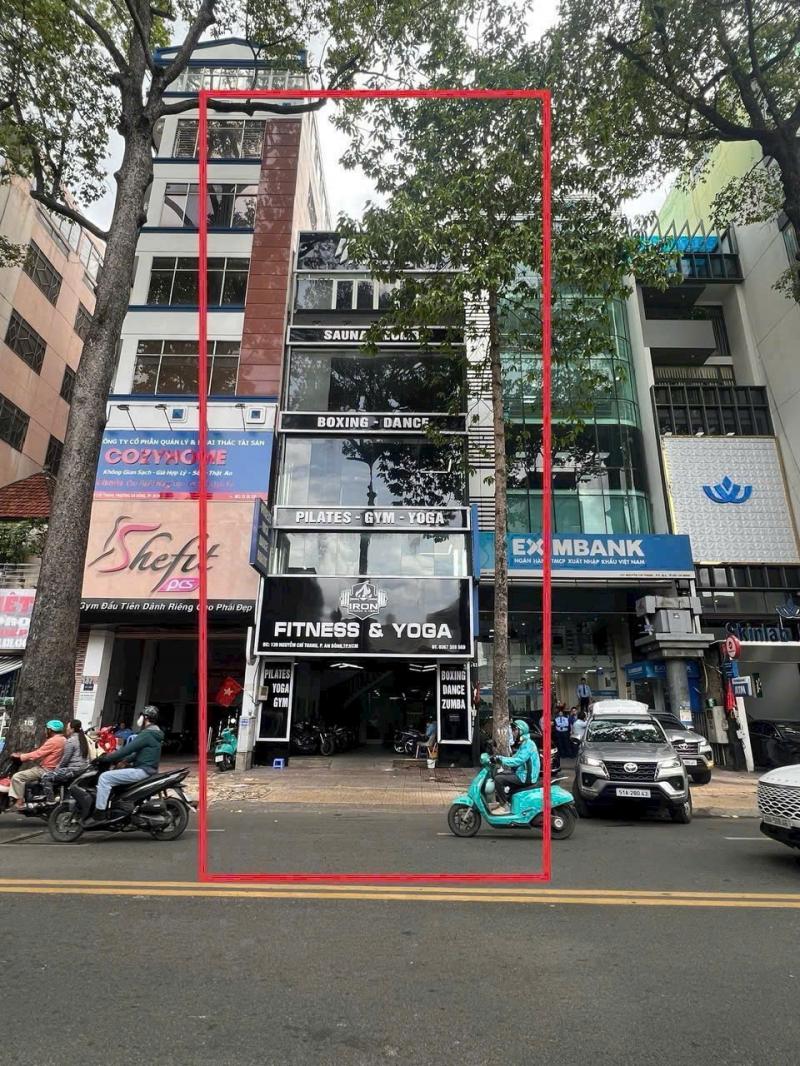 BÁN TÒA NHÀ MẶT TIỀN 135 139 NGUYỄN CHÍ THANH DIỆN TÍCH: 6,7X30M 5 TẦNG