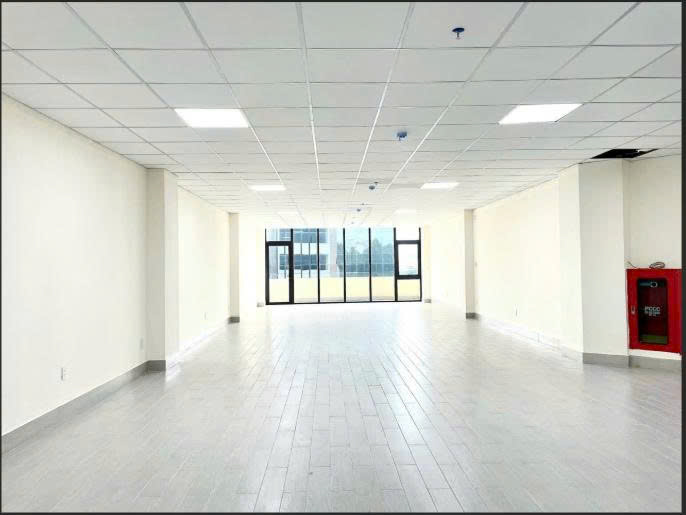 BÁN TÒA NHÀ MẶT TIỀN 157 ĐÀO DUY ANH DIỆN TÍCH: 6,5X25M (NH 10,7M) HẦM 7 LẦU