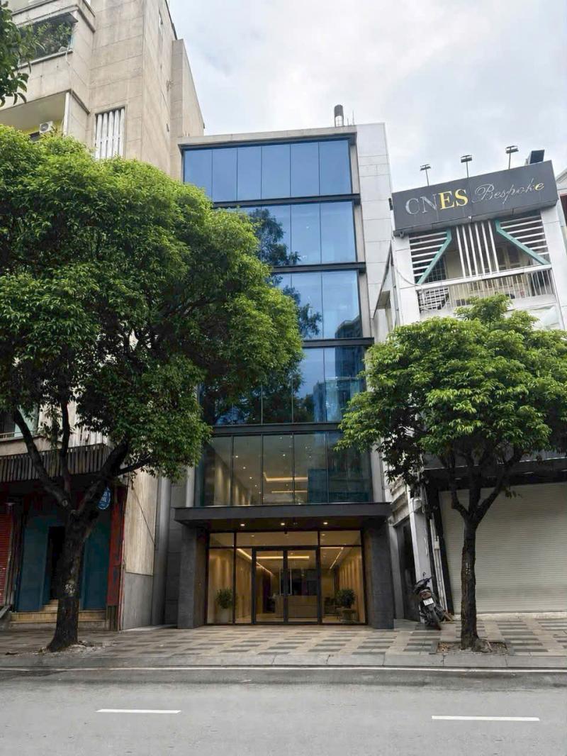 BÁN TÒA NHÀ MẶT TIỀN 208-210 LÊ LAI DIỆN TÍCH: 8X17M HẦM LỬNG 6 TẦNG (CN: 136M2)