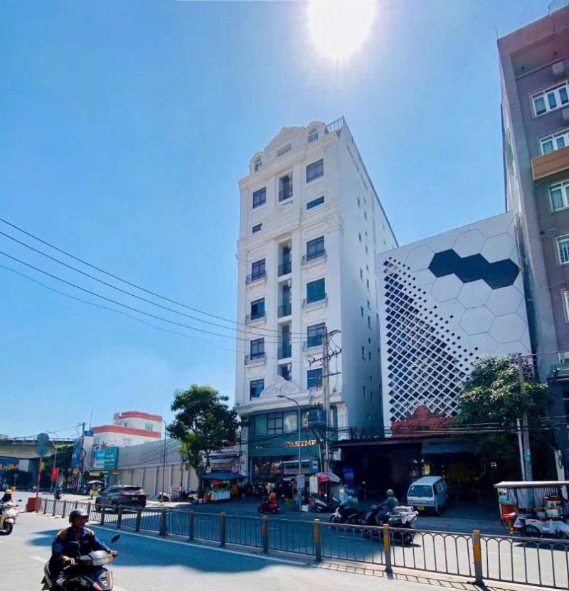 Bán tòa nhà mặt tiền 21 Nguyễn Thị Thập diện tích: 12,22x50,29m hầm 10 tầng st