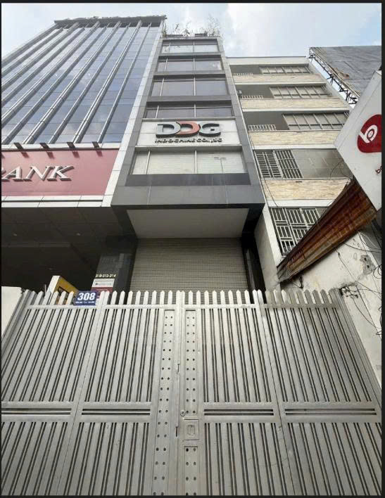 Bán tòa nhà mặt tiền 308 Cộng Hòa diện tích: 4,8x37,7m hầm lửng 6 lầu