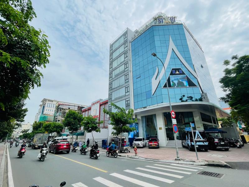 Bán tòa nhà mặt tiền 369B Nguyễn Trãi diện tích: 15x30m 2 hầm 10 tầng