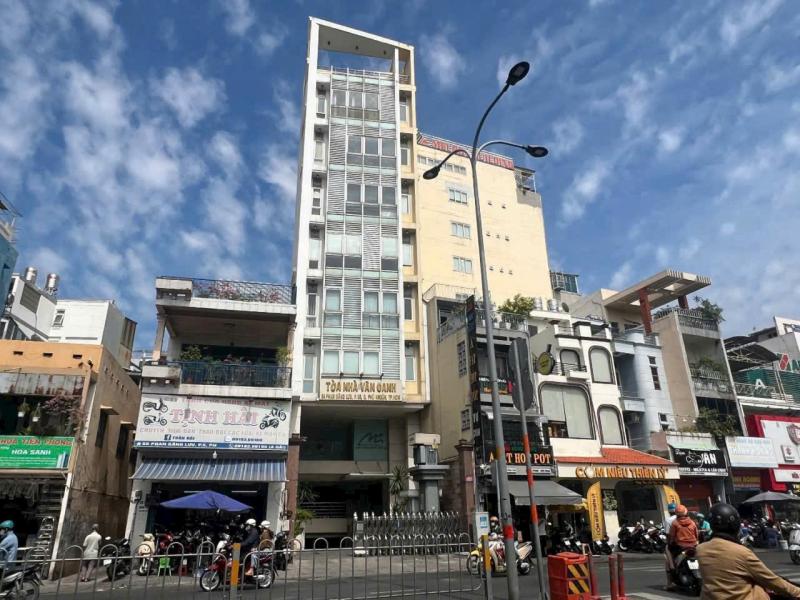 Bán tòa nhà mặt tiền 54 Phan Đăng Lưu quận Phú Nhuận