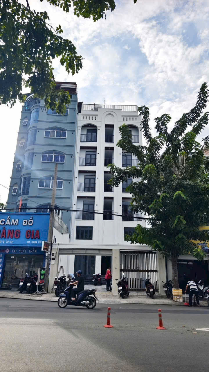 Bán tòa nhà mặt tiền 751 Tân Sơn diện tích: 8,14x31m (nở hậu 9m) hầm 6 lầu