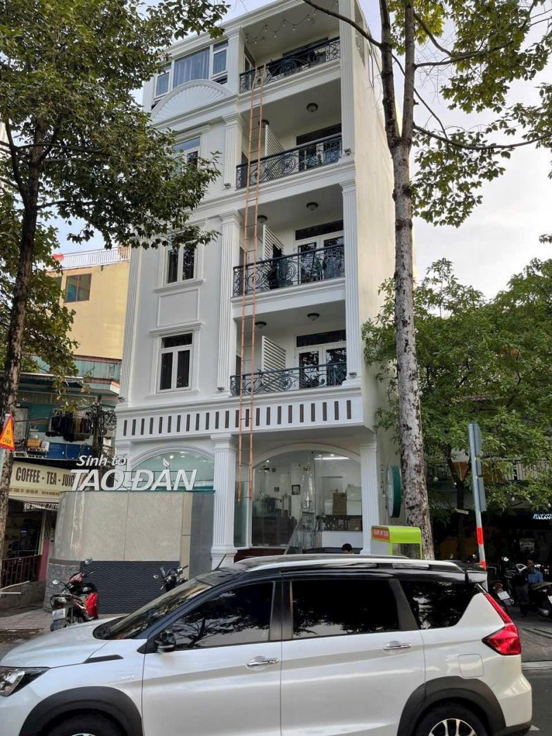 BÁN TÒA NHÀ MẶT TIỀN 92 HOÀNG SA DIỆN TÍCH: 8X12M HẦM 5 TẦNG (CN: 72M2)