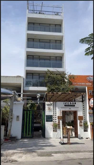BÁN TÒA NHÀ MẶT TIỀN 92A XUÂN THỦY DIỆN TÍCH: 6,85X30M HẦM TRỆT LỬNG 4 LẦU ST