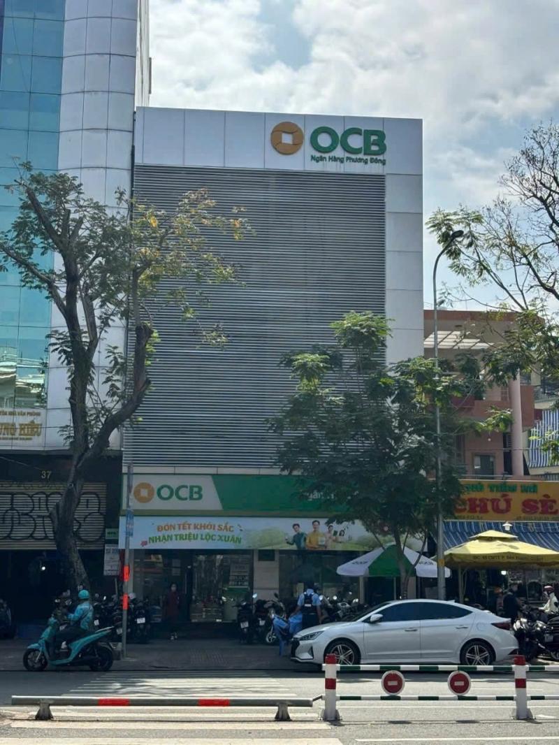 Bán toà nhà mặt tiền 39-41 Hoàng Diệu quận 4