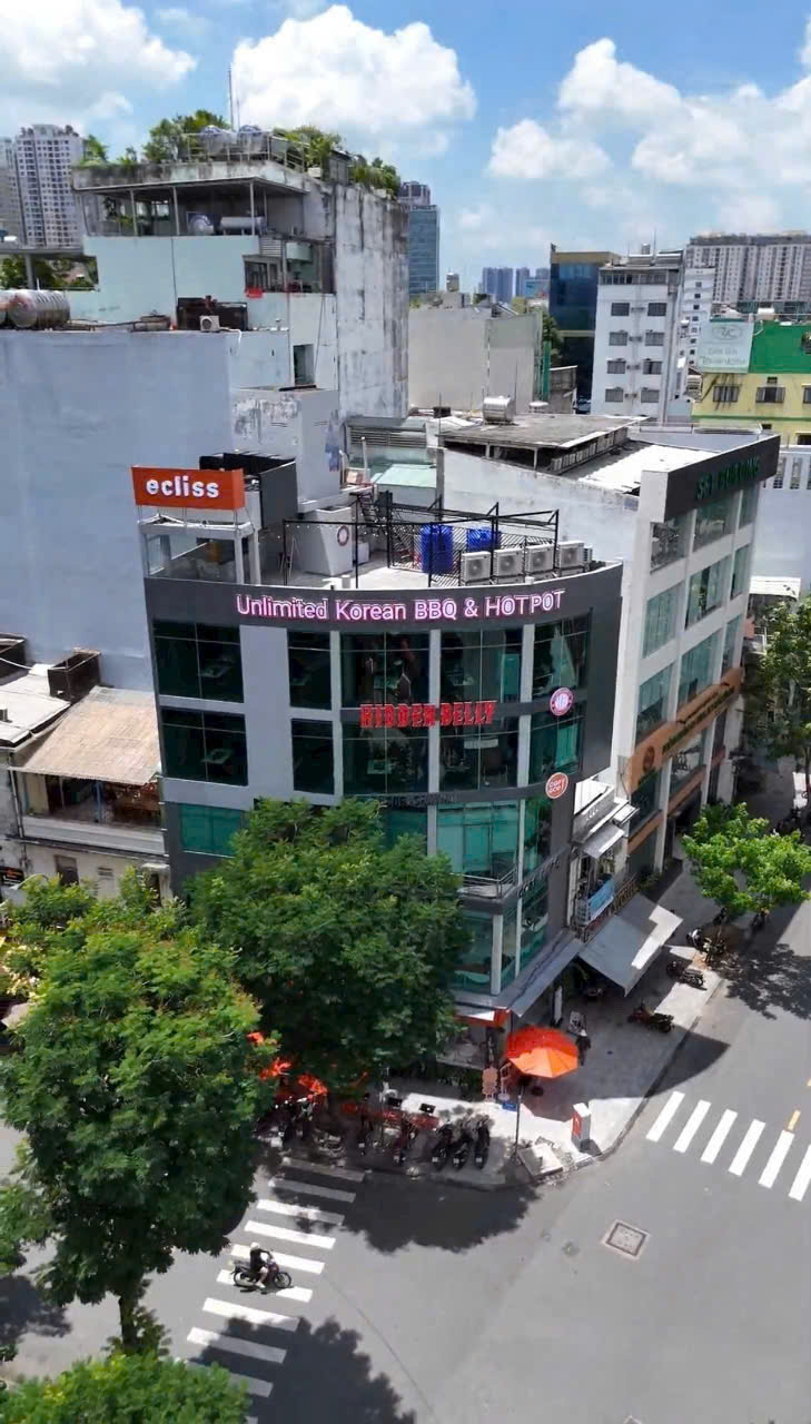 Bán tòa nhà MT đường Lê Thị Hồng Gấp DT: 6x15m (nở hậu 9,4m) trệt lửng 4 lầu st