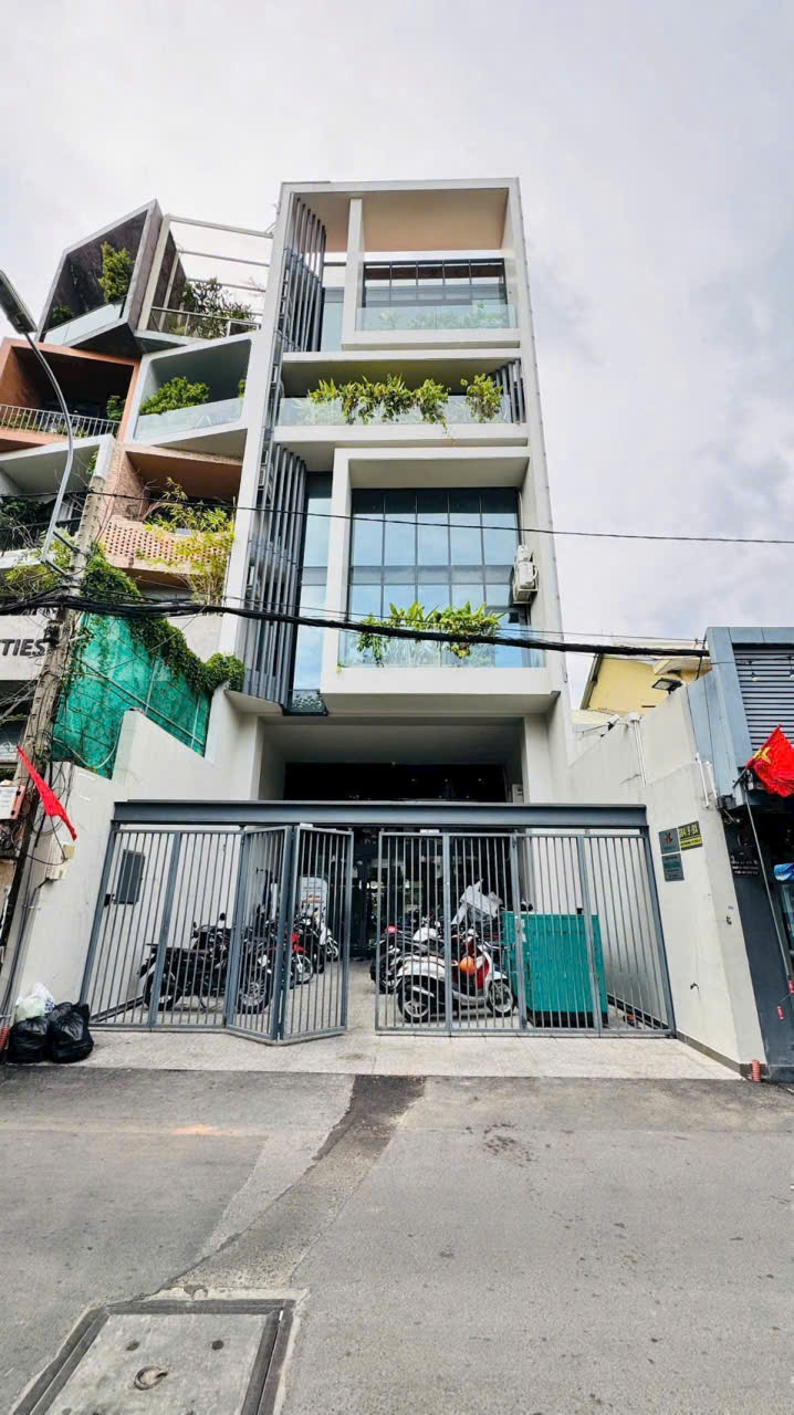 BÁN TÒA NHÀ NAM KỲ KHỞI NGHĨA DIỆN TÍCH: 7,6X20,6M LỬNG 5 TẦNG SÂN THƯỢNG