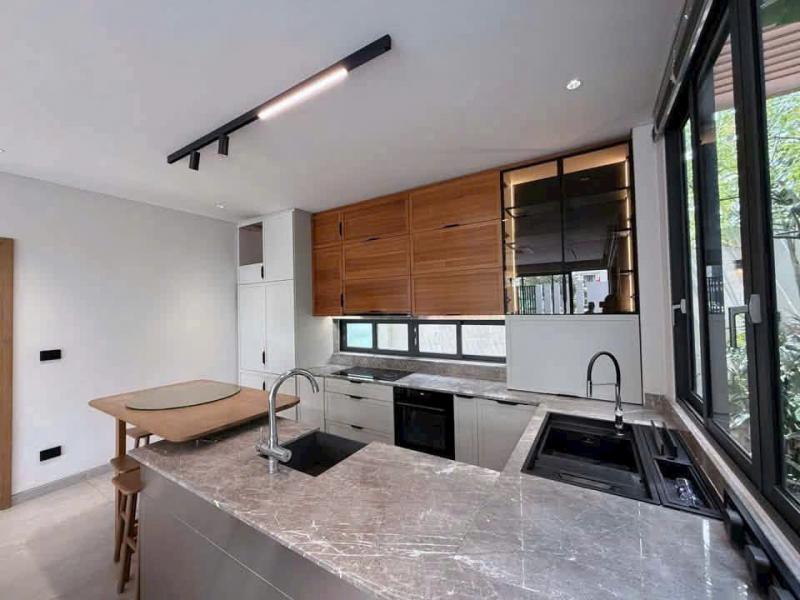 BÁN VILLA COMPOUND ĐƯỜNG NGUYỄN HOÀNG DIỆN TÍCH: 10X14,5M TRỆT 2 LẦU SÂN THƯỢNG