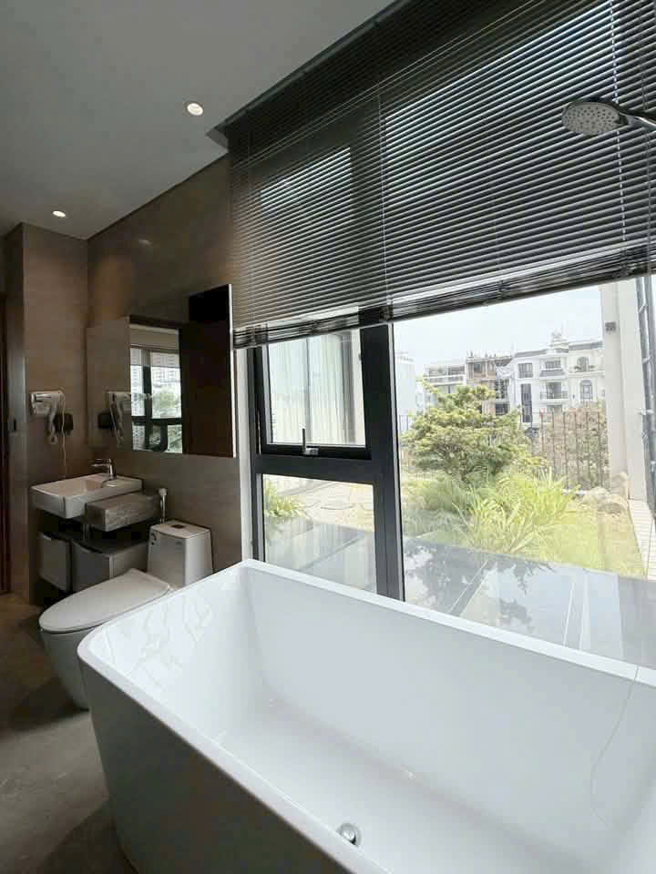 BÁN VILLA COMPOUND ĐƯỜNG NGUYỄN HOÀNG DIỆN TÍCH: 10X14,5M TRỆT 2 LẦU SÂN THƯỢNG