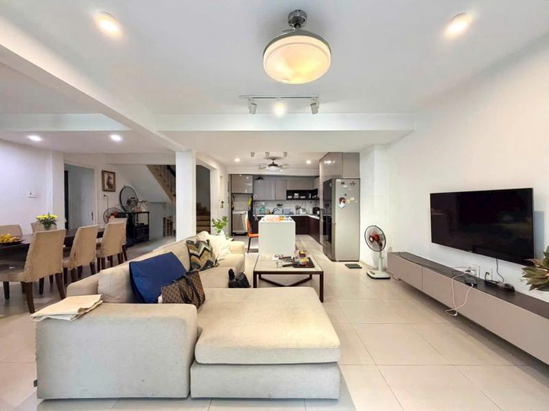 BÁN VILLA HẺM XE HƠI ĐƯỜNG HOÀNG VĂN THỤ DIỆN TÍCH: 340M2 TRỆT 2 LẦU SÂN THƯỢNG
