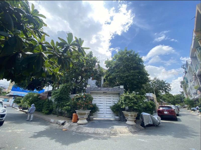 BÁN VILLA MẶT TIỀN 6G8 TRẦN NÃO DIỆN TÍCH: 15X15M TRỆT LẦU, CÓ SÂN VƯỜN