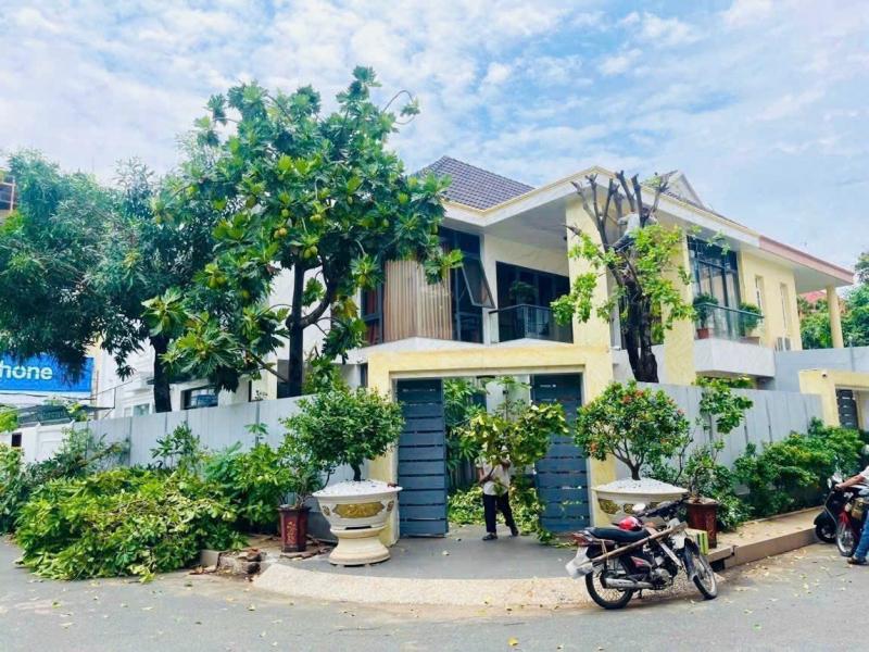 BÁN VILLA MẶT TIỀN 6G8 TRẦN NÃO DIỆN TÍCH: 15X15M TRỆT LẦU, CÓ SÂN VƯỜN