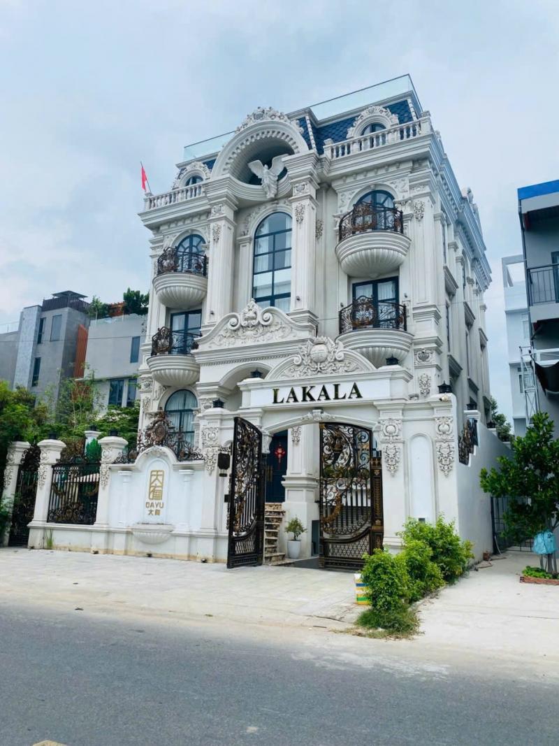 Bán villa mặt tiền đường Đặng Như Mai, diện tích: 15x20m hầm trệt lửng 2 lầu áp