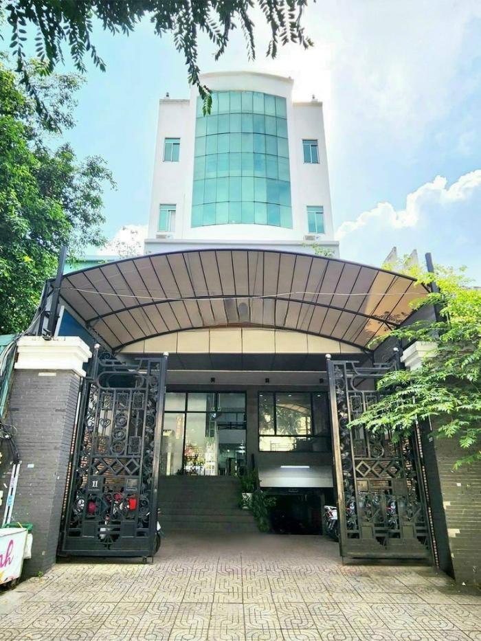 Cho thuê toà nhà quận 3, toà nhà 11 Huỳnh Tịnh Của