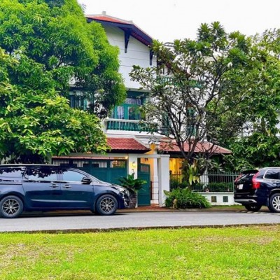 Bán biệt thự 153 Nguyễn Văn Hưởng diện tích: 15x20,5m trệt 2 lầu (khu Compound)