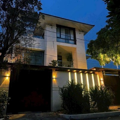 BÁN BIỆT THỰ ĐƯỜNG NGUYỄN VĂN HƯỞNG DIỆN TÍCH: 15X25,5M HẦM TRỆT 3 LẦU (CN:350M2