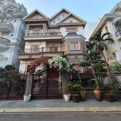 BÁN BIỆT THỰ ĐƯỜNG PHỔ QUANG KHU VIP HIM LAM DIỆN TÍCH: 15X16M HẦM 3 LẦU ÁP MÁI