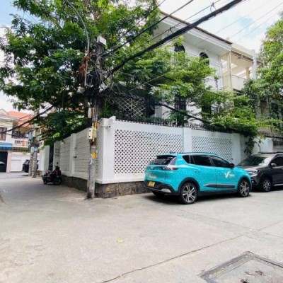 Bán biệt thự góc 3 mặt tiền đường Nguyễn Cửu Vân diện tích: 10,6x20m 3 tầng