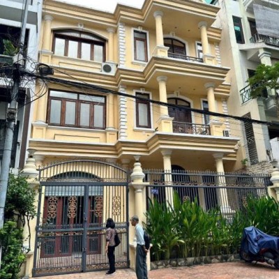 BÁN BIỆT THỰ KHU HỒNG LONG ĐƯỜNG HUỲNH LAN KHANH DIỆN TÍCH: 10X17M TRỆT 2 LẦU