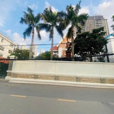 BÁN BIỆT THỰ MẶT TIỀN ĐƯỜNG NGUYỄN Ư DĨ DIỆN TÍCH: 37X40M 2 TẦNG ÁP MÁI