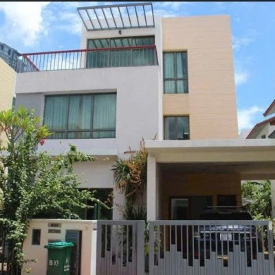 Bán biệt thự mặt tiền số 60 B5 Giang Văn Minh diện tích: 13,5x21m 3 tầng