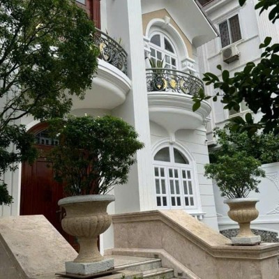 BÁN BIỆT THỰ MẶT TIỀN SỐ 8 ĐƯỜNG 42 THẢO ĐIỀN DIỆN TÍCH: 14X25M HẦM 3 TẦNG