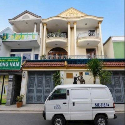 BÁN BIỆT THỰ MINI MẶT TIỀN SỐ 4 SẦM SƠN DIỆN TÍCH: 9,6X21M 3 TẦNG