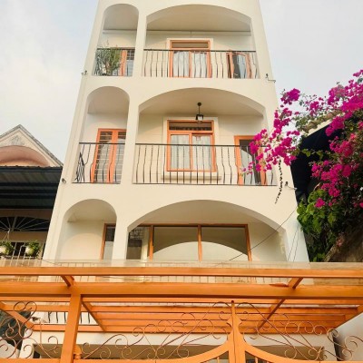 BÁN CHDV MẶT TIỀN 36 TRẦN VĂN SẮC DIỆN TÍCH: 4,6X20M TRỆT LỬNG 3 LẦU SÂN THƯỢNG