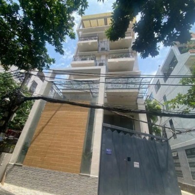 Bán nhà đường Lý Chính Thắng diện tích: 8x20m hầm trệt lửng 3 lầu sân thượng
