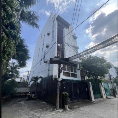 Bán nhà 686/72/40 Cách Mạng Tháng 8 diện tích: 5,2x18,6m trệt lửng 5 lầu
