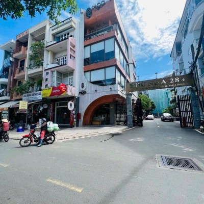 Bán nhà góc 2 mặt tiền đường Nguyễn Trọng Tuyển DT: 4,05x17m trệt 3 lầu ST