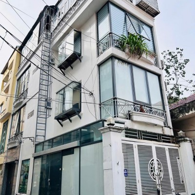 Bán nhà góc 2 MT khu Villa 112 Phổ Quang DT: 4,6x13,5m (nở hậu 7,7m) trệt 3 lầu