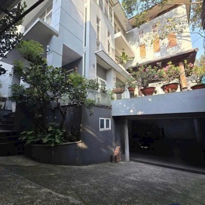 BÁN NHÀ KHU VILLA 122 PHỔ QUANG DIỆN TÍCH: 10X21M (NỞ HẬU 11,5M) HẦM 3 TẦNG