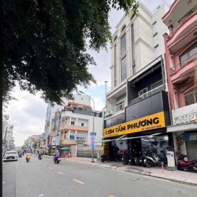 BÁN NHÀ MẶT TIỀN 413 413A HUỲNH VĂN BÁNH DIỆN TÍCH: 9,3X13M 3 TẦNG (CN: 119,3M2)