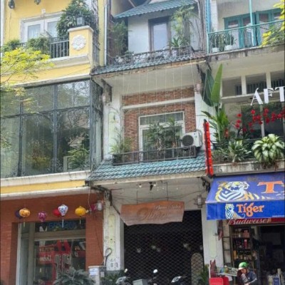Bán nhà mặt tiền 75 Trương Định diện tích: 4,2x27m 3 tầng