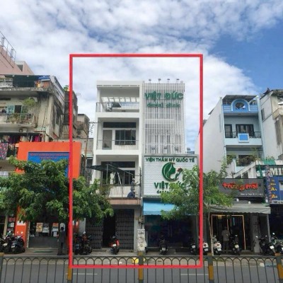 Bán nhà mặt tiền đường Lý Thái Tổ diện tích: 8,5x30m trệt 4 lầu sân thượng
