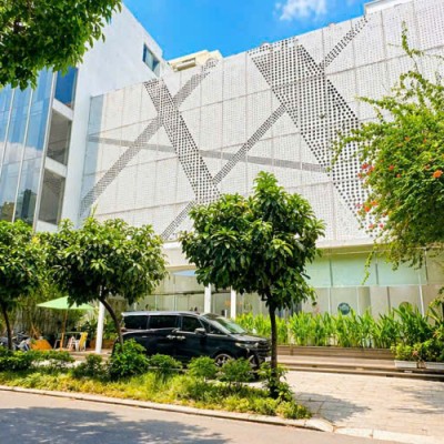 Bán nhà mặt tiền đường Ngô Thời Nhiệm diện tích: 19x24m 3 tầng