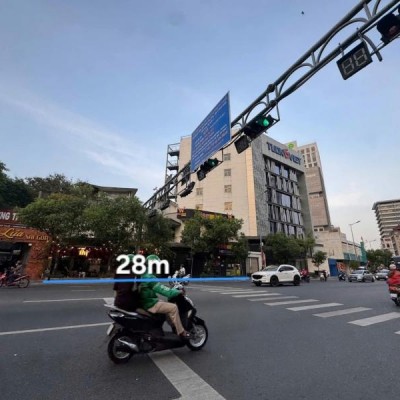 Bán nhà mặt tiền đường Nguyễn Văn Trỗi diện tích: 28x45m trệt