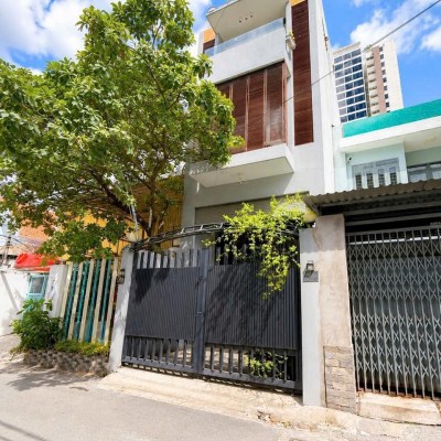 BÁN NHÀ MẶT TIỀN KINH DOANH ĐƯỜNG QUỐC HƯƠNG DIỆN TÍCH: 4,5X29M TRỆT 4 LẦU