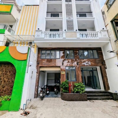 Bán tòa nhà CHDV đường Trịnh Đình Thảo diện tích: 8x19m hầm 6 lầu