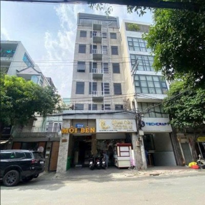 BÁN TÒA NHÀ MẶT TIỀN 18 GIẢI PHÓNG DIỆN TÍCH: 7,5X30M TRỆT 4 LẦU SÂN THƯỢNG