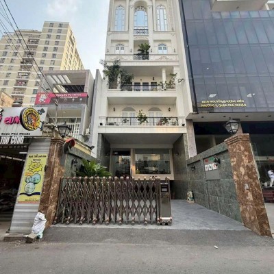 BÁN TÒA NHÀ MẶT TIỀN 302A NGUYỄN THƯỢNG HIỀN DIỆN TÍCH: 7,26X27M HẦM 7 TẦNG